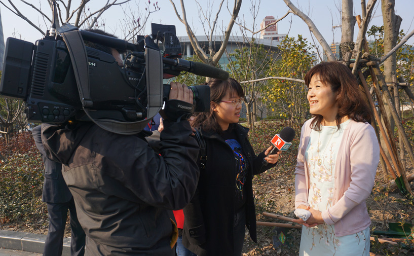 接受采访的小坂文乃表示她的曾外祖父梅屋庄吉曾在上海住过两年,母亲也生于上海,同上海很有缘分